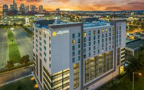 La Quinta Inn & Suites By Wyndham Nashville Downtown Stadium